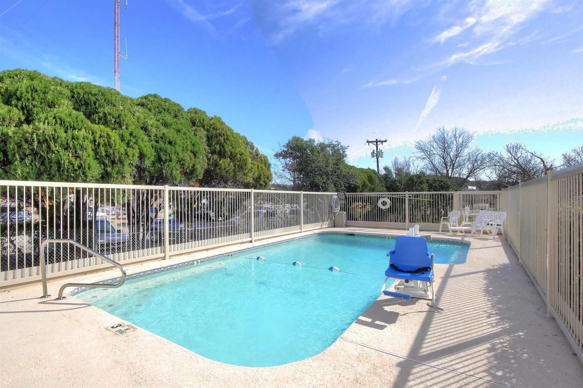Motel 6-Kerrville, Tx Экстерьер фото